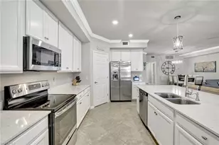 17300 Cherrywood Ct, Bonita Springs, FL 34135 - Photo 8