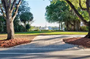 442 18th Ave S, Naples, FL 34102 - Photo 2