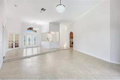 2035 Castle Garden Ln, Naples, FL 34110 - Photo 10