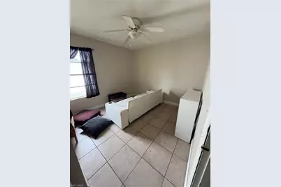 633 SW 10th Pl, Cape Coral, FL 33991 - Photo 10