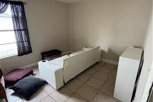 633 SW 10th Pl, Cape Coral, FL 33991 - Photo 10