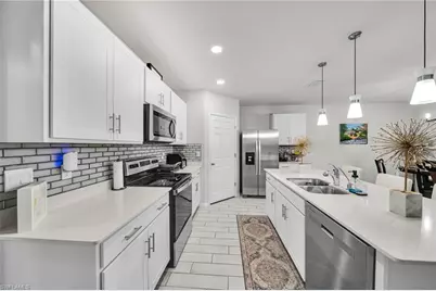 3017 26th St SW, Lehigh Acres, FL 33976 - Photo 6