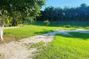 151 7th St, Naples, FL 34113 - Photo 14