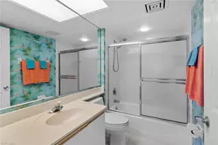 21 Bluebill Ave, Naples, FL 34108 - Photo 18