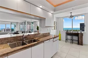 21 Bluebill Ave, Naples, FL 34108 - Photo 10