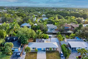 2772 Riverview Dr, Naples, FL 34112 - Photo 4