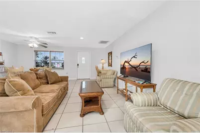 2772 Riverview Dr, Naples, FL 34112 - Photo 6
