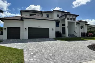 654 Bamboo Ct, Marco Island, FL 34145 - Photo 2