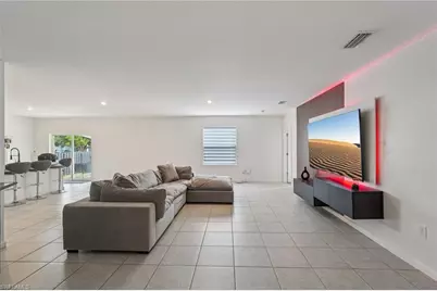 1905 NE 17th Ave, Cape Coral, FL 33909 - Photo 4