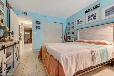 4290 Gulfstream Dr #4, Naples, FL 34112 - Photo 10