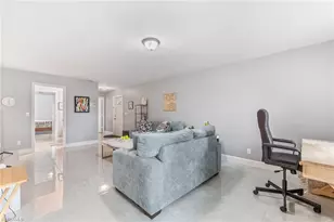 1724 Bald Eagle Dr, Naples, FL 34105 - Photo 2