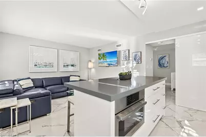 980 7th Ave S #109, Naples, FL 34102 - Photo 2