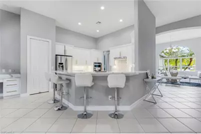 160 Logan Blvd S, Naples, FL 34119 - Photo 8