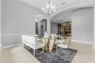 160 Logan Blvd S, Naples, FL 34119 - Photo 6