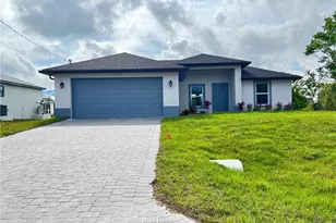 2302 NE 35th St, Cape Coral, FL 33909 - Photo 2