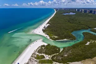 1526 Vintage Ln, Naples, FL 34104 - Photo 38