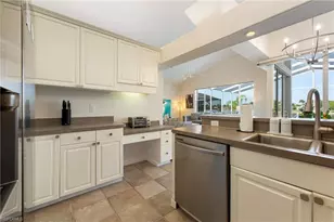 1526 Vintage Ln, Naples, FL 34104 - Photo 12