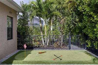 1626 Serrano Cir, Naples, FL 34105 - Photo 32