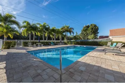 1321 Naples Lake Dr, Naples, FL 34104 - Photo 24