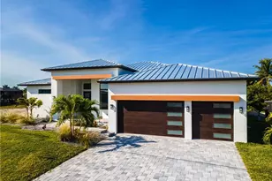 1534 NW 40th Pl, Cape Coral, FL 33993 - Photo 2