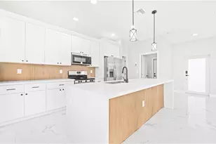 539 Hutton St E, Lehigh Acres, FL 33974 - Photo 6