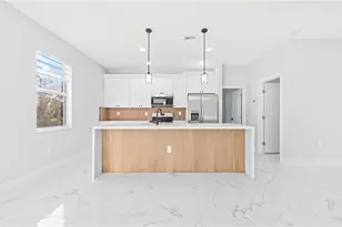 539 Hutton St E, Lehigh Acres, FL 33974 - Photo 4