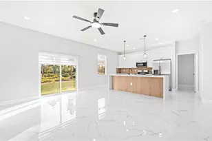 915 Mayfield Ave S, Lehigh Acres, FL 33974 - Photo 4