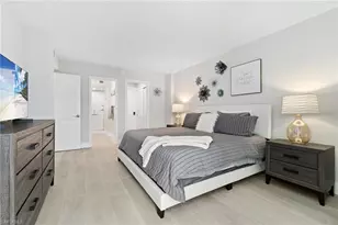 380 Seaview Ct, Marco Island, FL 34145 - Photo 20