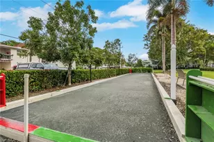 642 12th Ave S, Naples, FL 34102 - Photo 18