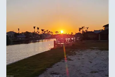 2712 SW 37th Ter, Cape Coral, FL 33914 - Photo 6