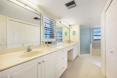 9577 Gulf Shore Dr #704, Naples, FL 34108 - Photo 16