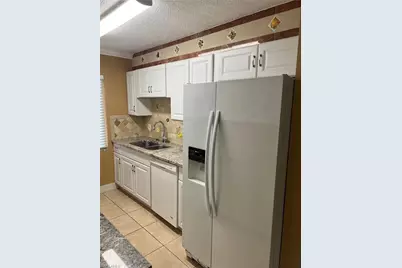 7509 Pitch Pine Cir S #121, Tampa, FL 33617 - Photo 8