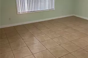 7509 Pitch Pine Cir S, Tampa, FL 33617 - Photo 2