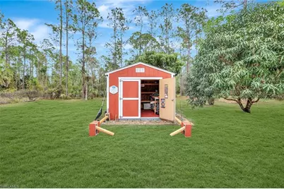 660 20th St SE, Naples, FL 34117 - Photo 16