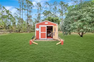 660 20th St SE, Naples, FL 34117 - Photo 16