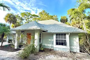 28062 Oak Ln, Bonita Springs, FL 34135 - Photo 2