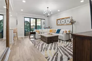 1015 Sandpiper St, Naples, FL 34102 - Photo 2