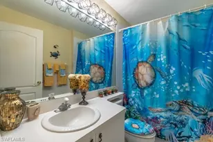 242 Newport Dr, Naples, FL 34114 - Photo 14