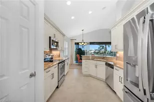 6689 Alden Woods Cir, Naples, FL 34113 - Photo 8