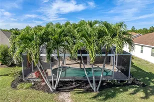 320 Spider Lily Ln, Naples, FL 34119 - Photo 10