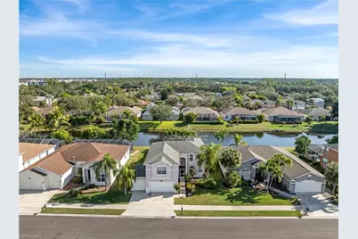 320 Spider Lily Ln, Naples, FL 34119 - Photo 4