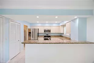 1608 Spoonbill Ln, Naples, FL 34105 - Photo 2