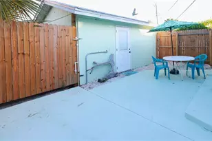 1270 11th St N, Naples, FL 34102 - Photo 22