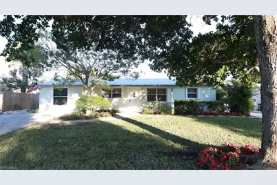 1270 11th St N, Naples, FL 34102 - Photo 1