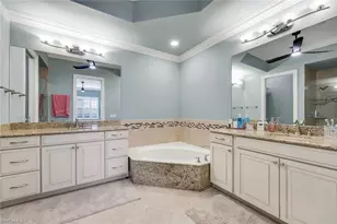 795 Bentwater Cir, Naples, FL 34108 - Photo 16