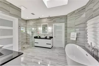 7060 Hendry Creek Dr, Fort Myers, FL 33908 - Photo 16