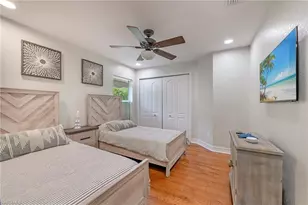 1020 Tivoli Ln, Naples, FL 34104 - Photo 20