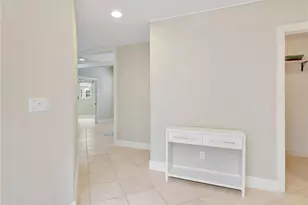 600 Vintage Reserve Ln, Naples, FL 34119 - Photo 8