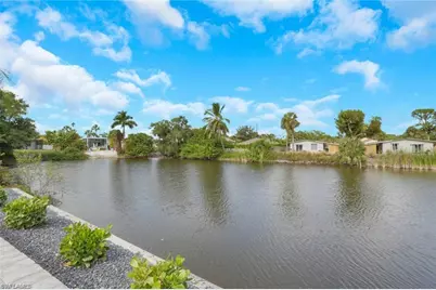 829 107th Ave N, Naples, FL 34108 - Photo 18