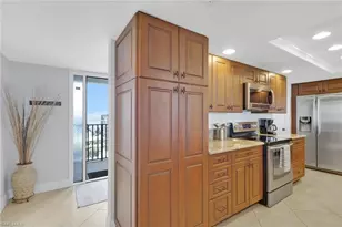 10420 Gulf Shore Dr, Naples, FL 34108 - Photo 6